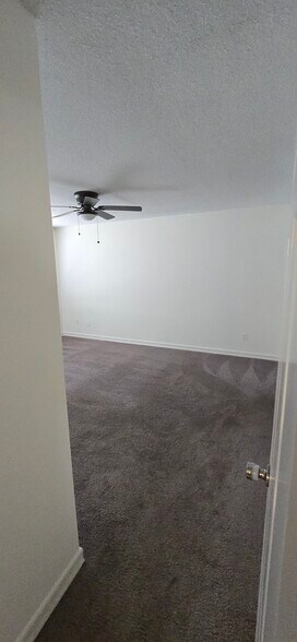 Building Photo - 6013 Poso Ct