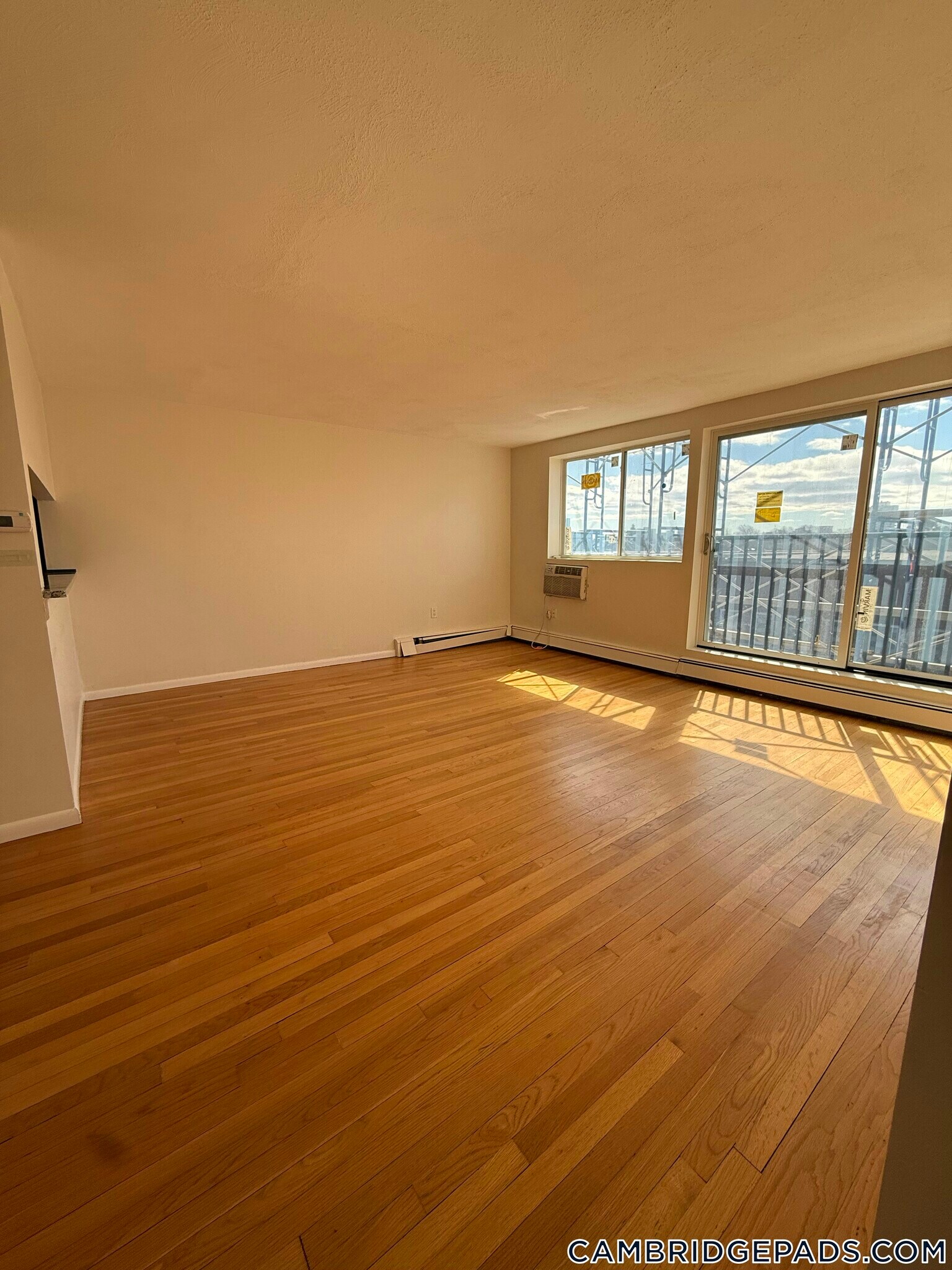 Building Photo - 1643 Cambridge St