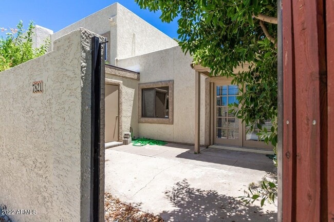 Building Photo - 7821 E Valley Vista Dr