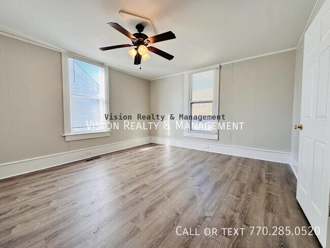 Building Photo - 31 Reynolds St