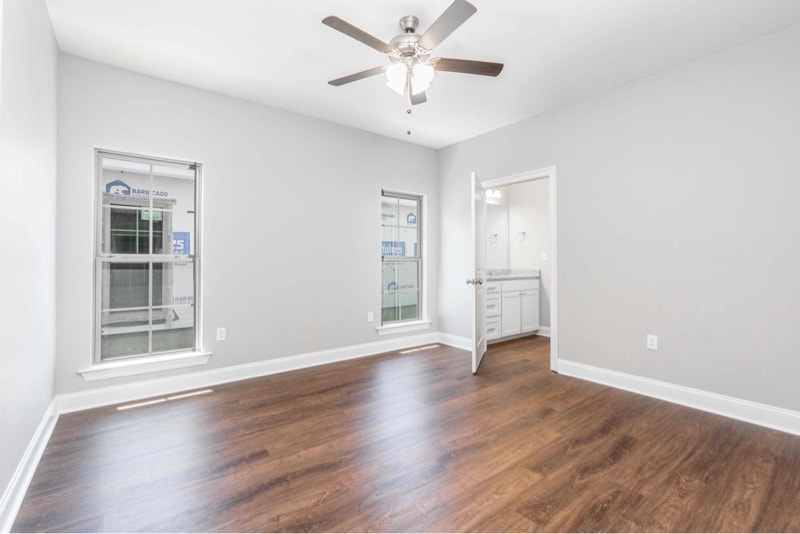 Building Photo - 33260 LA-16