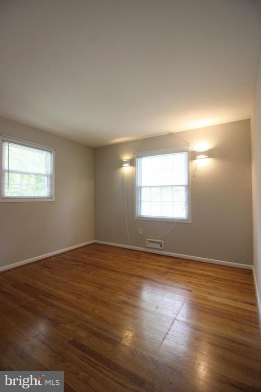 Building Photo - 6211 Duntley Ct