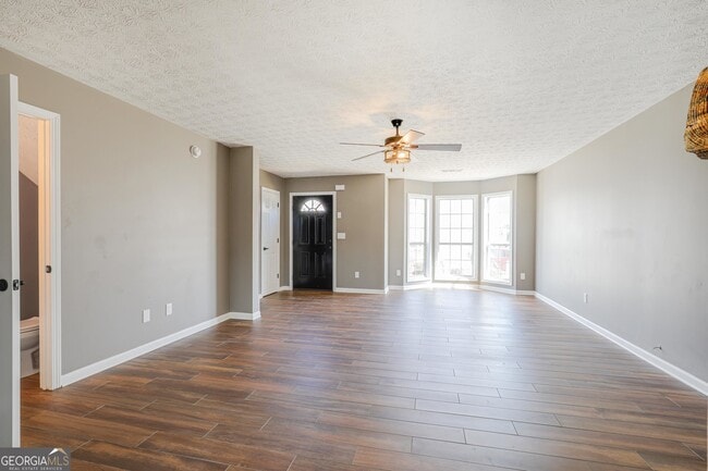 Building Photo - 130 Chastain Loop