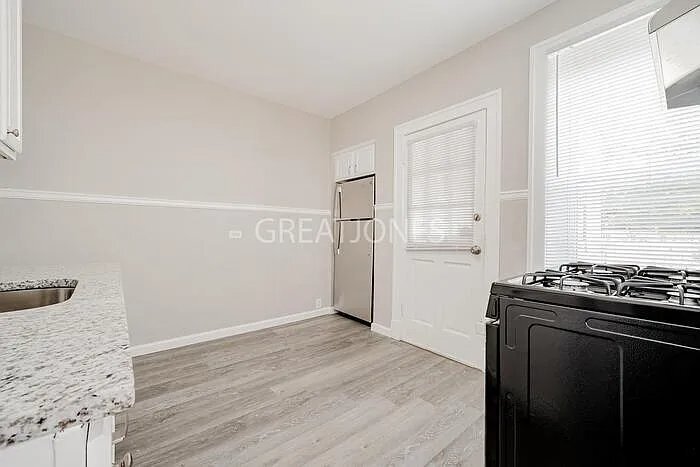 Building Photo - 3309 Osage St