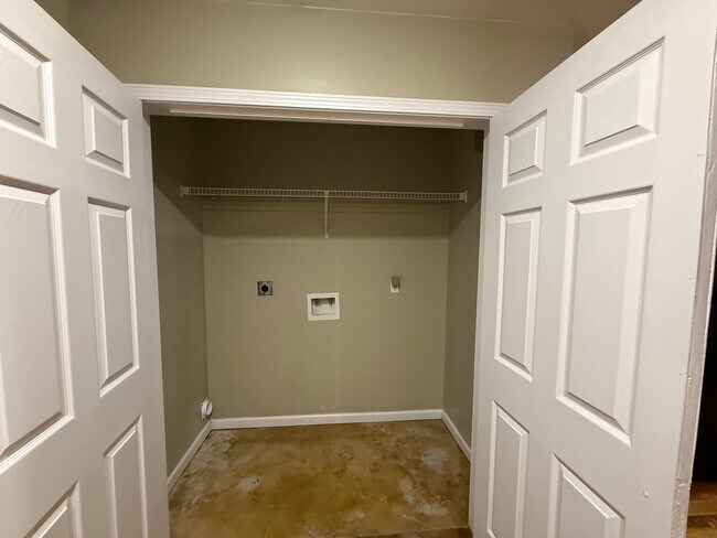 Building Photo - 45129 Durbin Rd