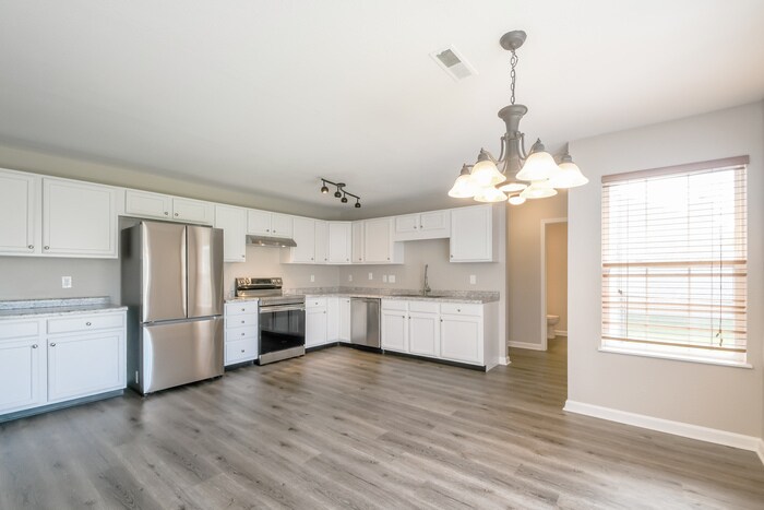 Building Photo - 1334 Mulberry Ct