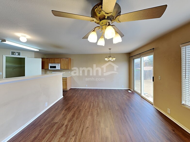 Building Photo - 1131 White Stone Way