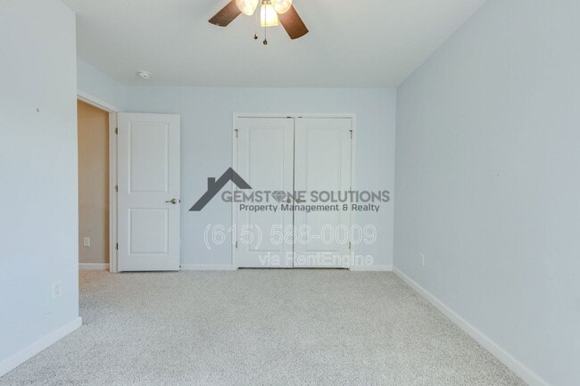 Building Photo - 2704 Orleans Dr