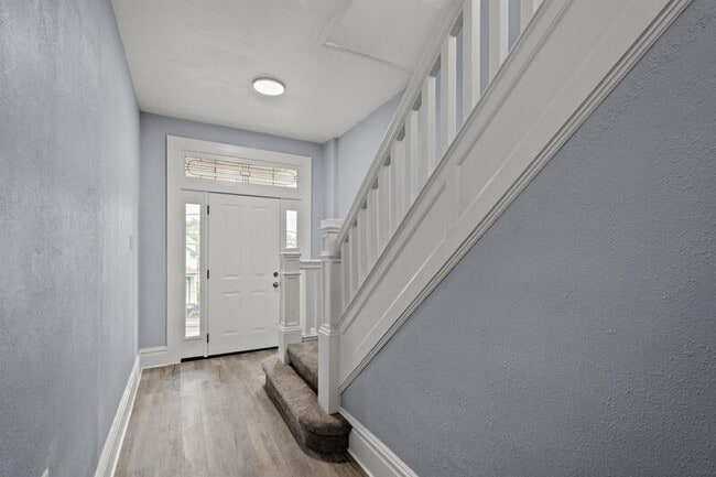 Building Photo - 138 Linnview Ave