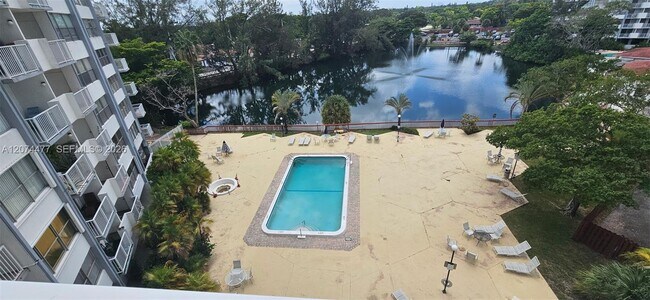 Building Photo - 1300 NE Miami Gardens Dr
