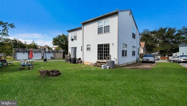 Building Photo - 1308 Worrall St