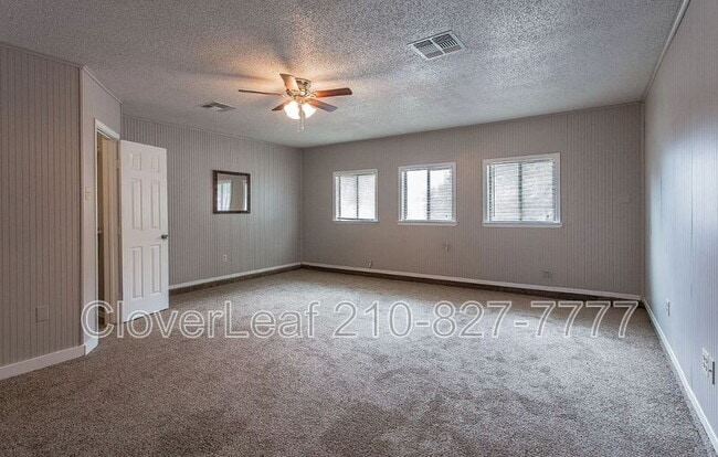 Building Photo - 4961 Champlain Dr