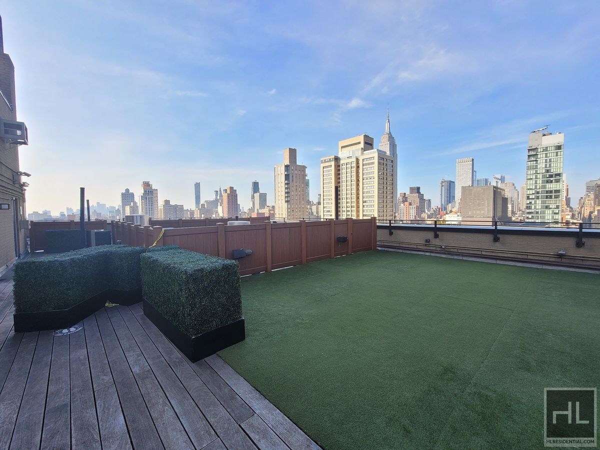 Building Photo - East 39th Street