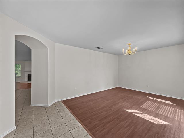 Building Photo - 2118 Wagon Wheel Trail
