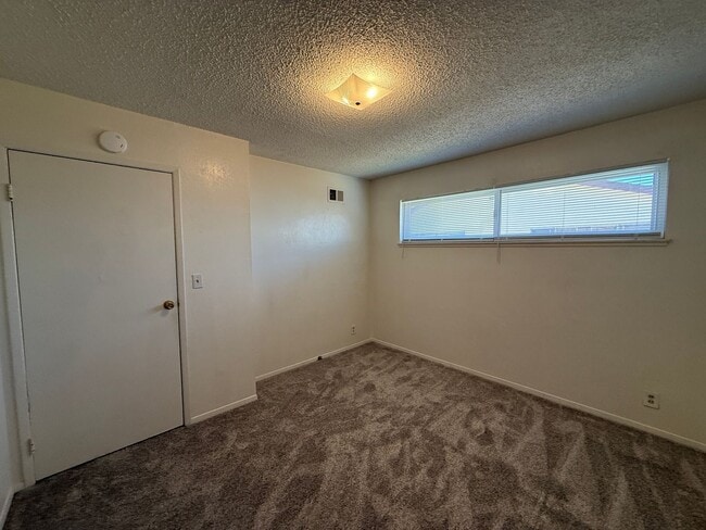 Building Photo - Orcutt Single Story Ranch Style Home Near Waller Park/Highway 135