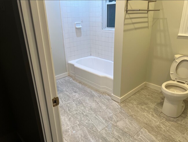 Bath room - 103 Morton Ave