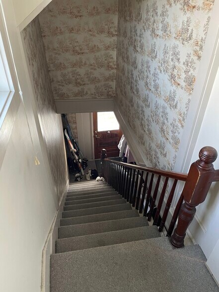 Building Photo - 17 Summer St