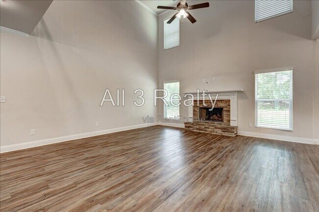 Building Photo - 225 Barnett Ln Ln