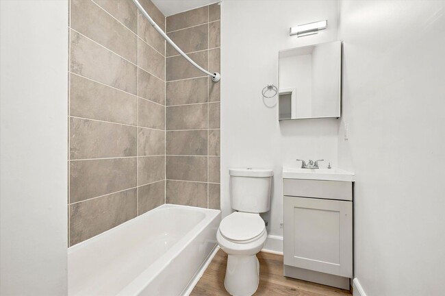 Building Photo - 2BR/3BA House | Kensington