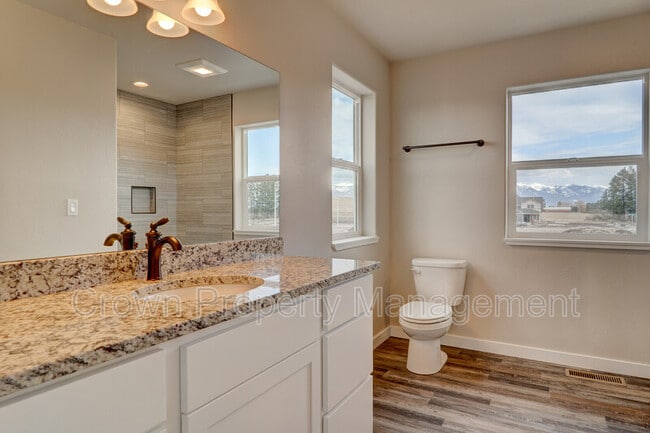 Building Photo - 517 Sparrow Rd