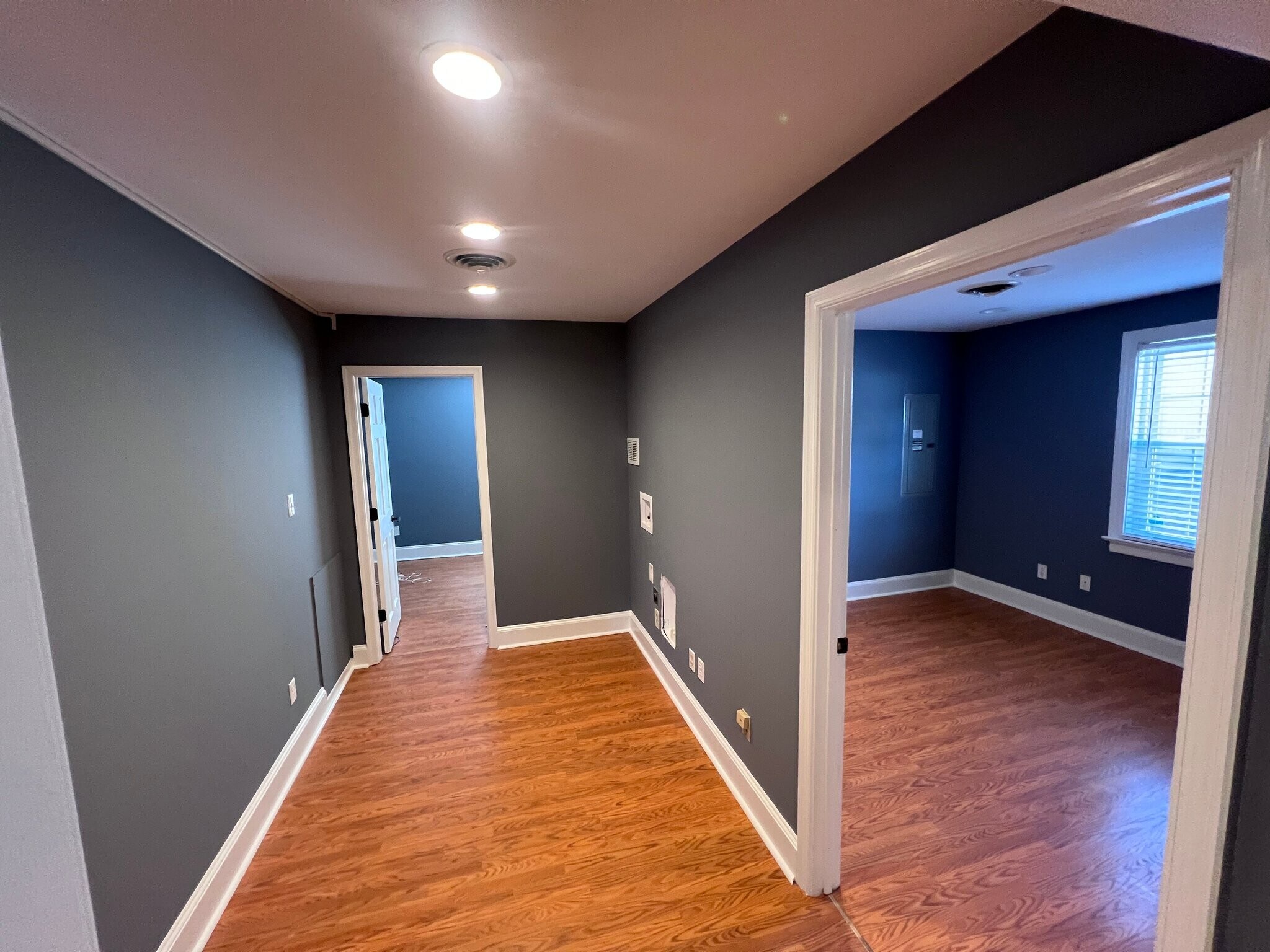 Building Photo - 6323 Mallory Dr