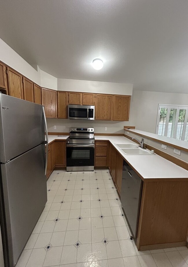 Building Photo - Cute & Cozy 3 bedroom 2 bath house in Gleneagle neighborhood with Beautiful Landscaping