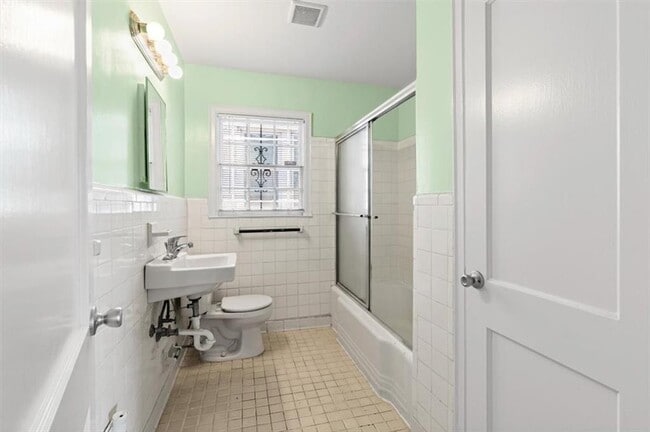 Building Photo - 449 10th St NW