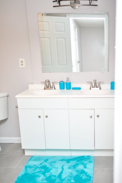 Building Photo - 1314 Harwich Dr