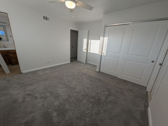 Building Photo - 3334 Fair Oaks Dr