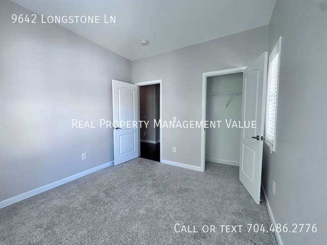 Building Photo - 9642 Longstone Ln