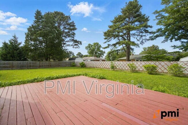 Building Photo - 4012 Nina Dr