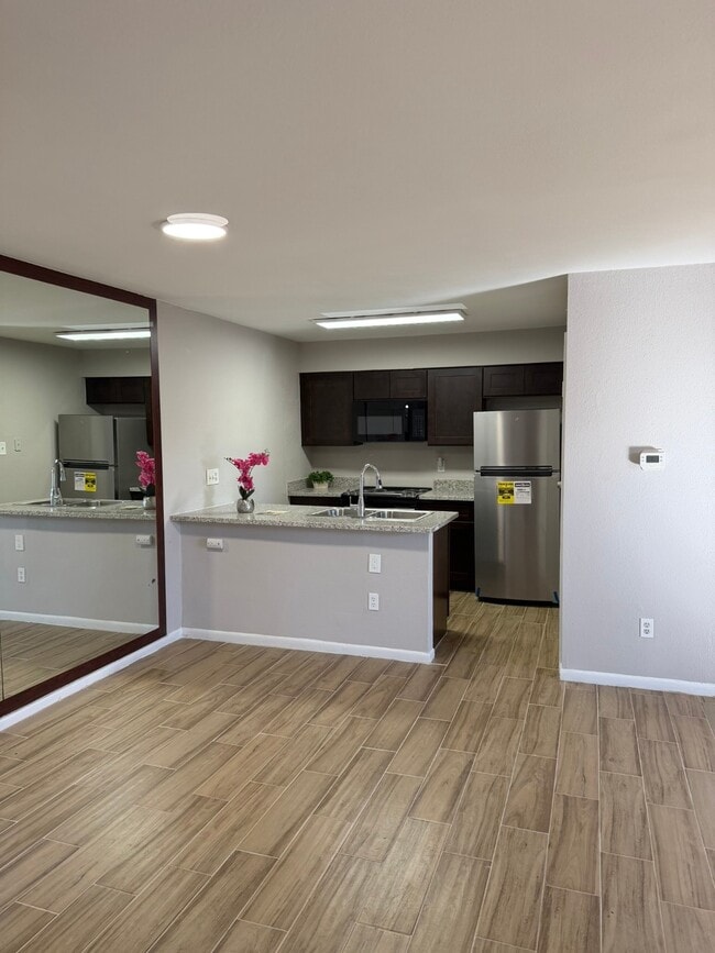 Building Photo - 10001 Westpark Dr