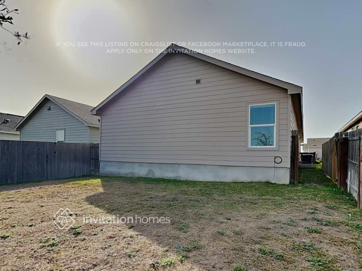 Building Photo - 3246 Carducci Dr