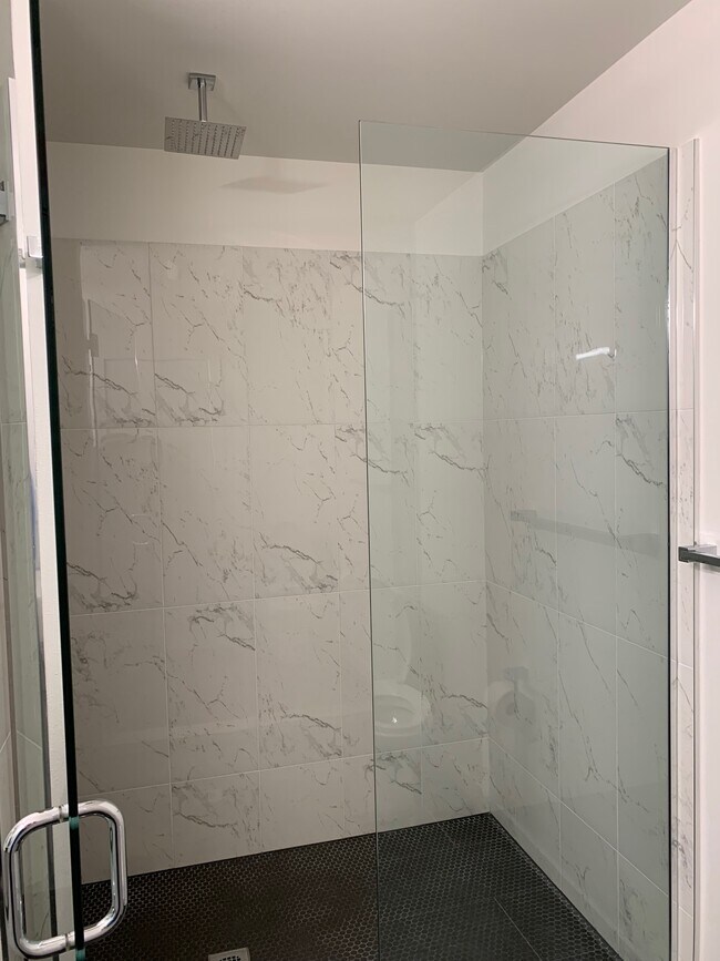 Master Bath - 3916 SW Dawson St