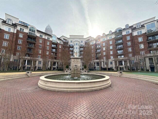 Building Photo - 300 W 5th St