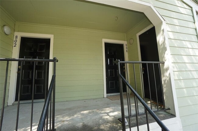 Building Photo - 6602 Harbor Town Dr