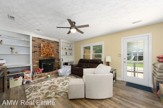 Building Photo - 4 br, 2.5 bath House - 112 Allen Harris