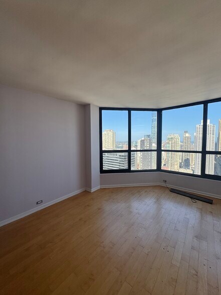 Building Photo - 405 N Wabash Ave