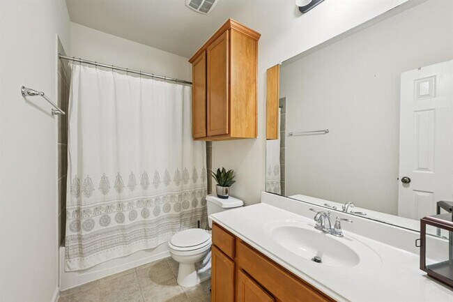 Building Photo - 28623 Hunters Shore Dr