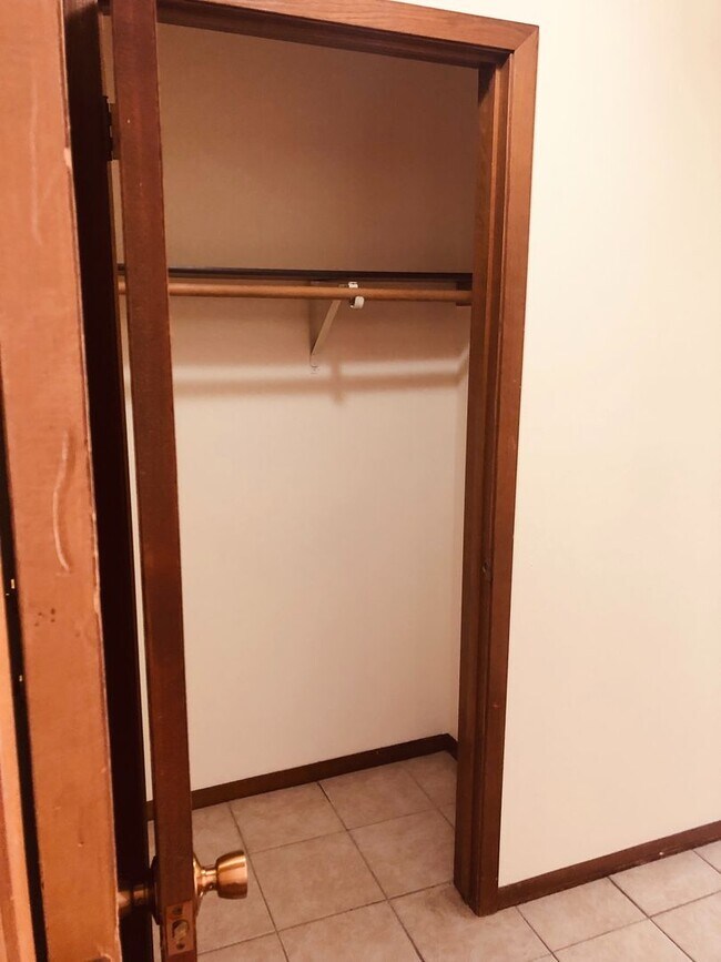 Building Photo - Spruce Court Apartment - Greenfield WI - Call 262-420-0390 to schedule a showing