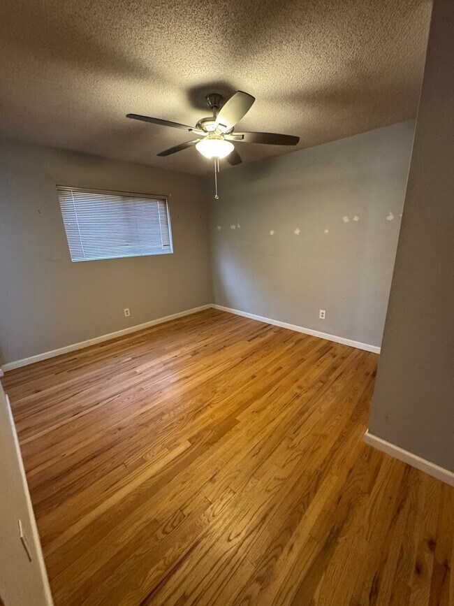 Building Photo - North Valley Charmer on Large Lot Near Historic 4th Street