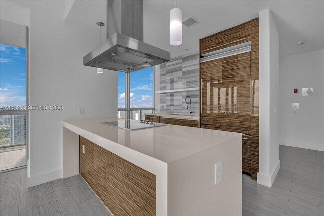 Building Photo - 1100 Biscayne Blvd