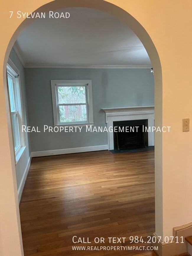 Building Photo - 7 Sylvan Rd