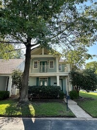 Building Photo - Beautiful 3br/2.5ba home in Harbor Town! Balcony off Primary Bedroom! Pets are owners approval, f...