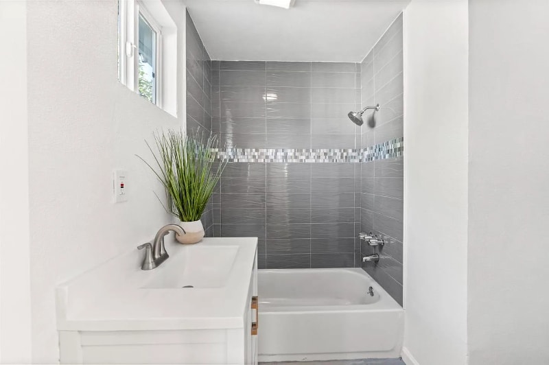 Building Photo - 2887 Fordham St