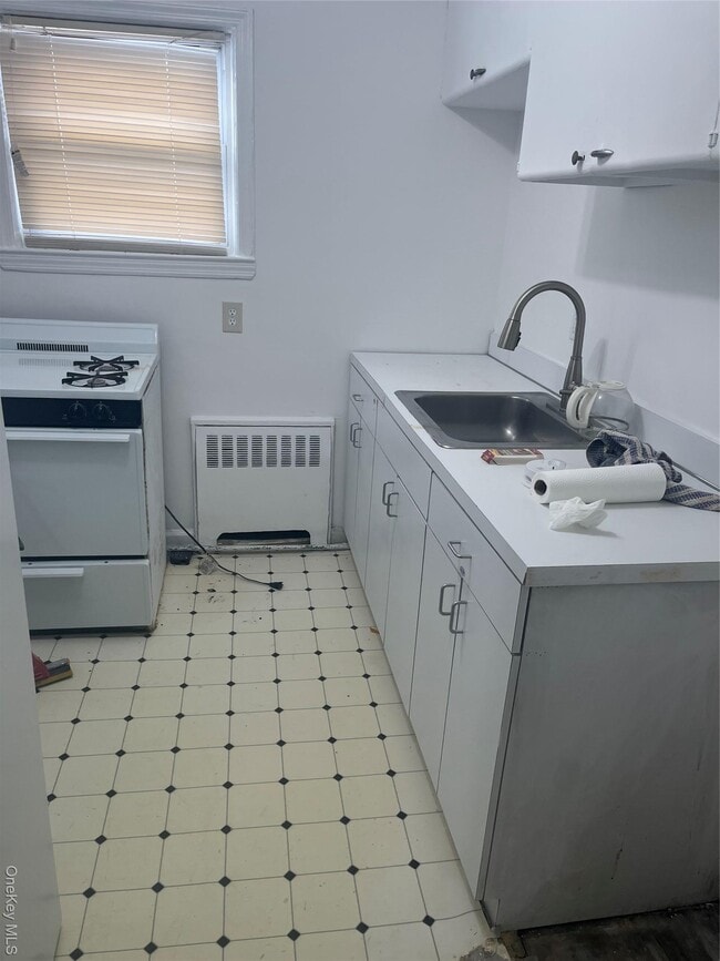 Building Photo - 316 N Corona Ave