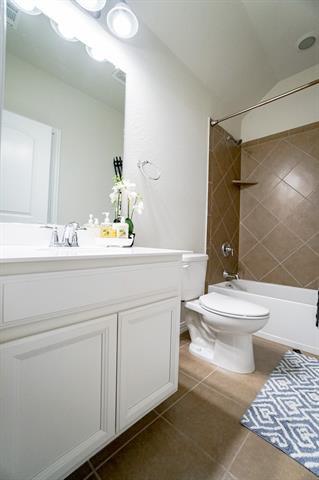 Building Photo - 841 Birdie Dr