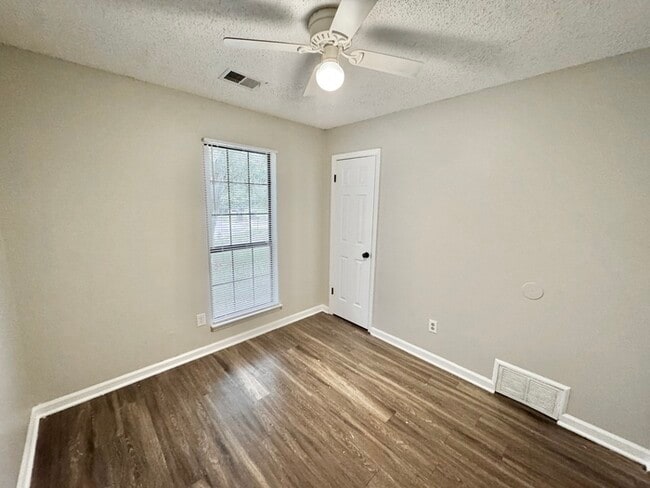 Building Photo - 3914 Longsneck Cove