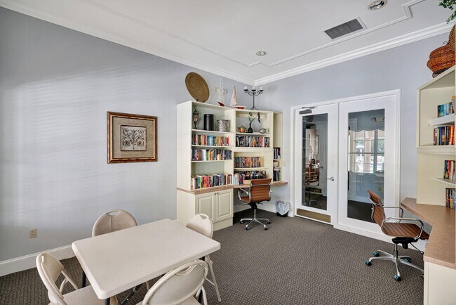 Building Photo - 275 Murcia Dr