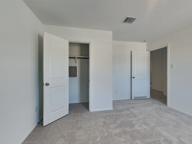 Building Photo - 27019 Breakaway Ln